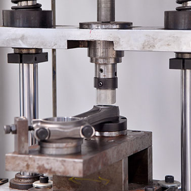 Heat-treated and high rpm connecting rods exporter in India